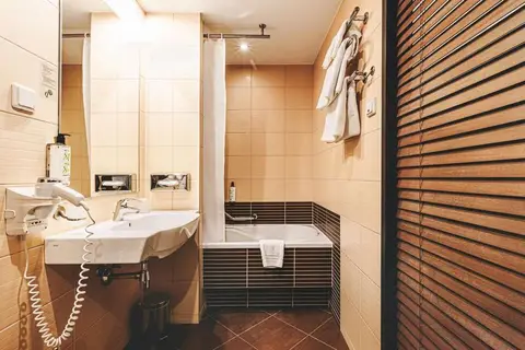 Qubus Hotel Lodz in Łódź — foto 11