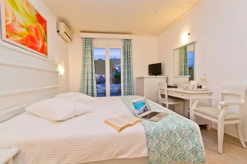 Yiannaki Hotel in Άγιος Ιωάννης Διακόφτης — foto 3