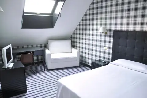 Hotel Clarin in Oviedo — foto 5