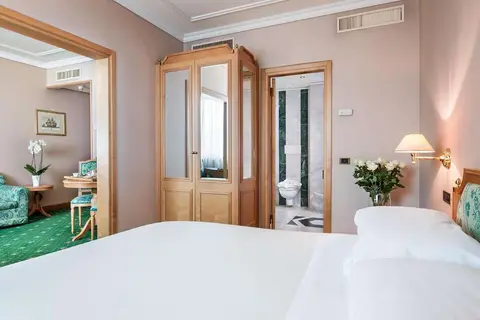 Royal Garden Hotel in Assago