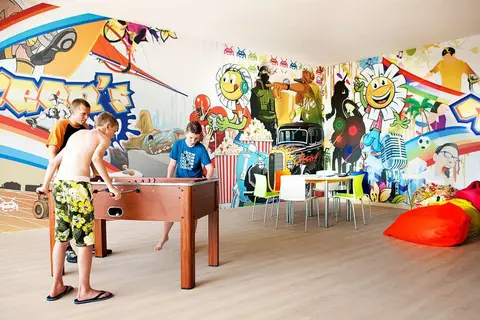 H10 Mediterranean Village in Salou — foto 19