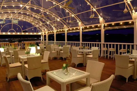 Cinnamon Lakeside in Colombo — foto 11