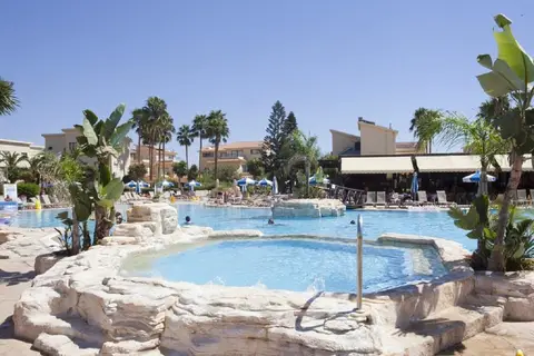 The Macronissos Holiday Village in Ayia Napa — foto 5