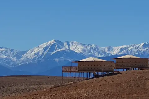 Nkhila Lodge Agafay Desert Private Camp in Lalla Takarkoust ⵍⴰⵍⵍⴰ ⵜⴰⴽⵔⴽⵓⵙⵜ للا تكركوست — foto 2