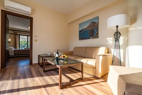 Ladiko Suites Faliraki in Δήμος Ρόδου — foto 17