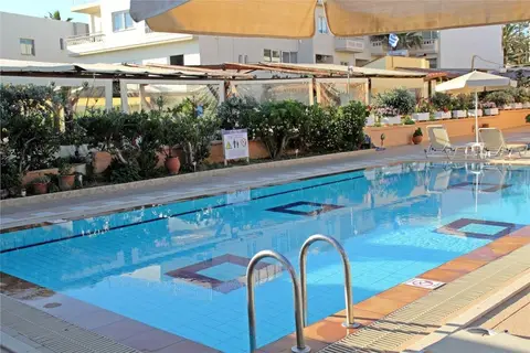 Esperides Beach Hotel Apartments in Κάτω Σταλός — foto 2