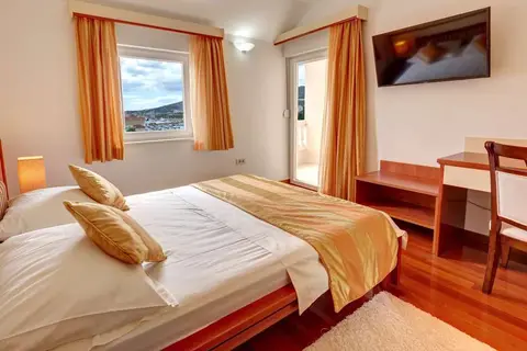 Palace Trogir in Trogir — foto 2