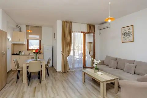 Arvala Lux Apartments in Budva — foto 4