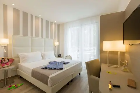 Luxor Hotel in Cervia — foto 3