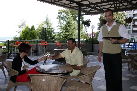 Hotel Lilia in СПА център Ривиера Бийч — foto 7