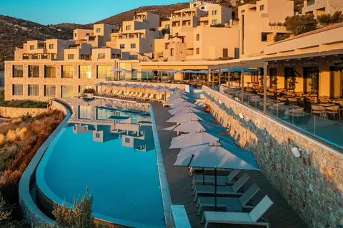 Heromylos Resort & Spa in DΕΙ blue Heromylos Resort