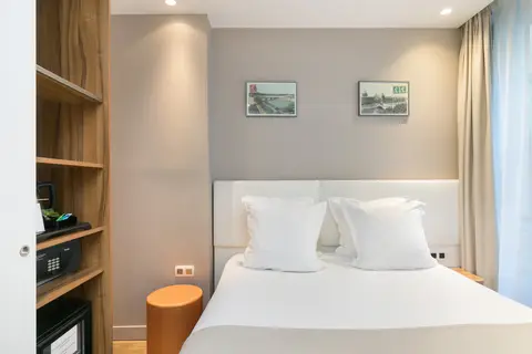 Hotel Magenta 38 by HappyCulture in Parijs — foto 17