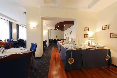 Hotel Mediterraneo in Civitavecchia — foto 7
