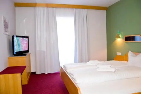 Hotel Alpenfriede in Jerzens — foto 4