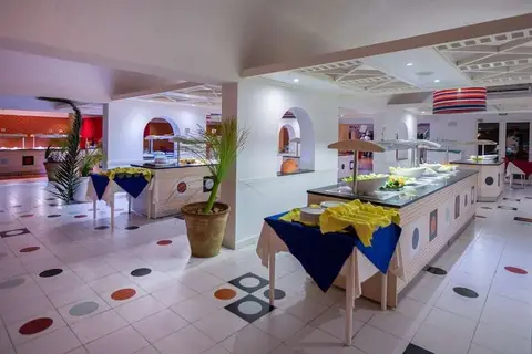 Samira Club in منارة الحمامات — foto 30