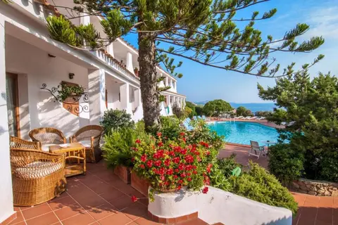 Hotel Punta Est in Baja Sardinia — foto 4