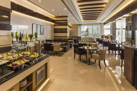 Golden Tulip Media Hotel in Dubai — foto 24