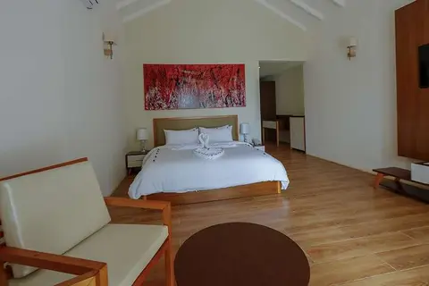 Hondaafushi Island Resort in Dhaalu Atoll — foto 18