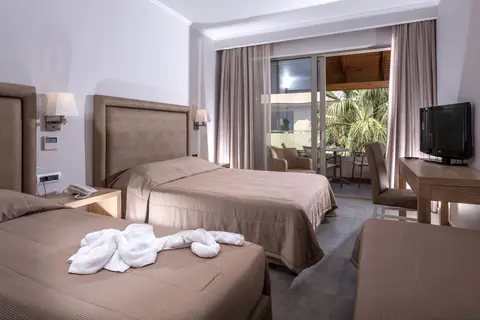 Cactus Beach Hotel & Bungalows in Stalis Super Market, foto 18