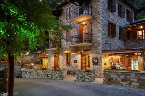 Palios Stathmos in Καλά Νερά — foto 5