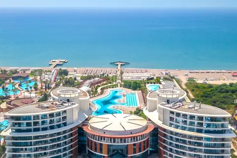 Baia Lara in Aksu — foto 2