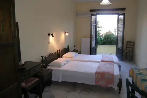 Elektra Apartments & Studios in Πέτρα — foto 9