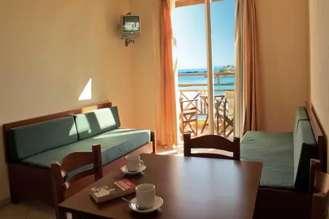 Porto Kalamaki Hotel in Agia Marina — foto 6
