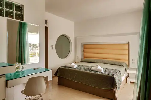 Leonardo Cypria Bay in Geroskipou — foto 18