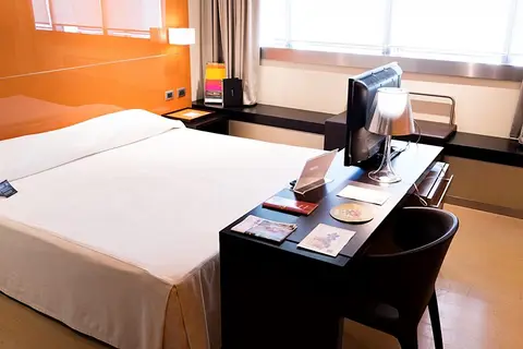 UNAHOTELS T Hotel Cagliari in Cagliari — foto 29