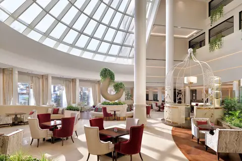 Mövenpick Hotel Bahrain in Muharrak — foto 11