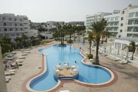 Tsokkos Gardens Hotel in Παραλίμνι — foto 2