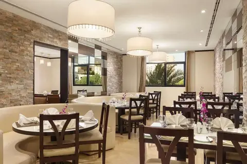 Ramada Hotel & Suites by Wyndham Ajman in عجمان — foto 5
