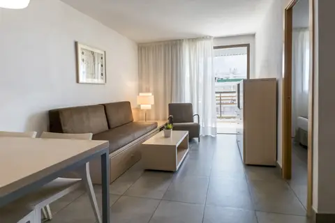 Apartaments CYE Salou in Salou — foto 8