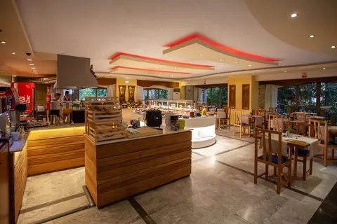 Hotel Pantheon in Βιολί Χαράκι — foto 7
