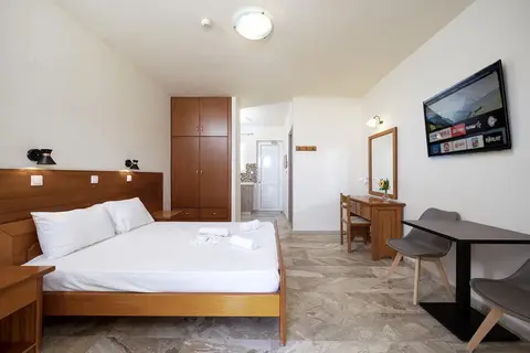Mammis Beach Hotel in Καρδάμαινα — foto 7