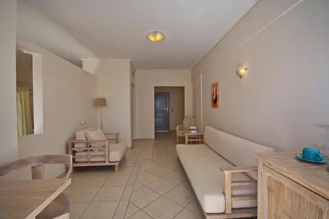 Alonissos Beach Bungalows & Suites Hotel in Βότση — foto 7
