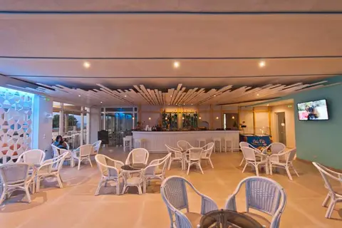 Irina Beach Hotel in Zipari, foto 6