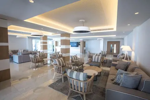 Evalena Beach Hotel in Παραλίμνι — foto 8
