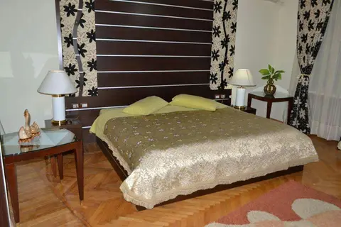 Hotel Cajupi in Gjirokastër — foto 29