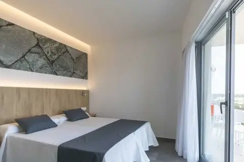 Apartamentos Casa Luis by Invisa in Santa Eulària des Riu — foto 16
