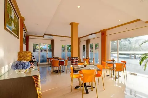 The Kanjeng Suites Kuta Galeria in Kuta — foto 6