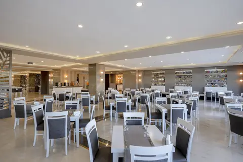 L'Oceanica Beach Resort Hotel in Uşak — foto 9