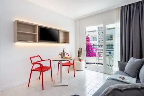 Hotel Vibra Isola in Sant Jordi de ses Salines — foto 27