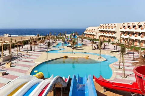 The Three Corners Sea Beach Resort in Beach Bar — foto 26