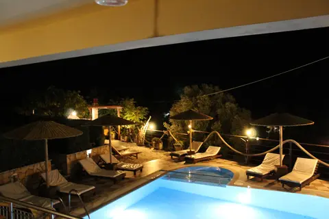 Nostimon Emar in Λουρδάτα — foto 16