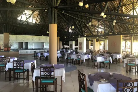 Neptune Village Beach Resort & Spa in Kinondo ward — foto 9