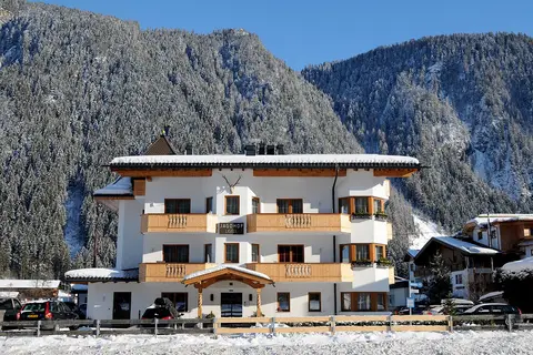 Appartementen Jagdhof in Mayrhofen — foto 5