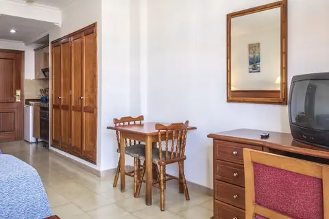 Apartamentos Be Smart Florida Plaza in Puerto De La Cruz — foto 27