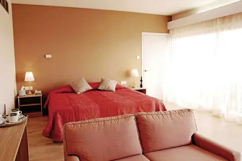 Poseidonia Beach Hotel in Limassol — foto 3