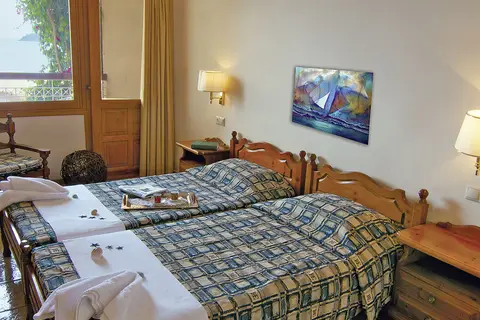 Esperides Beach Hotel in Αχλαδιάς — foto 6